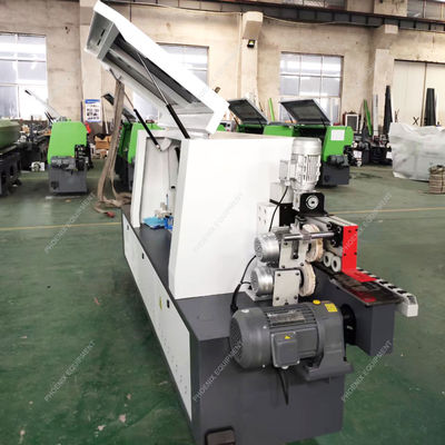 La machine de bandes de bordure mobile est la solution ultime pour les besoins d'étanchéité des bords de la menuiserie