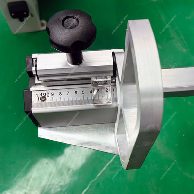 Scie à table coulissante de précision de type F45N horizontale pour la fabrication de cartons d'épingles