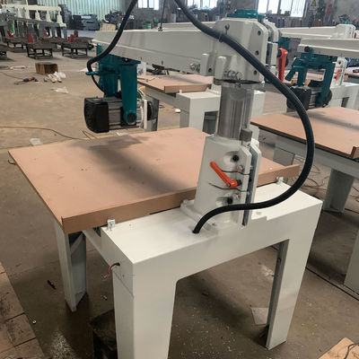 2860 tours/min Vitesse du fuseau 355 mm Scie circulaire radiale en bois pour le travail du bois polyvalent