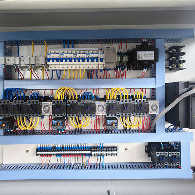 Type de machine: machine de ponçage à planche B-R-RP1300 pour le ponçage et le ponçage du bois