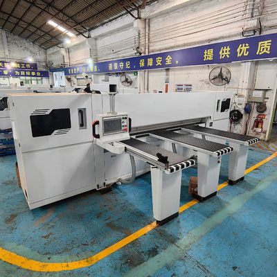 16.5kw Puissance informatisée CNC panneau automatique de coupe de bois poutre scie pour le travail du bois