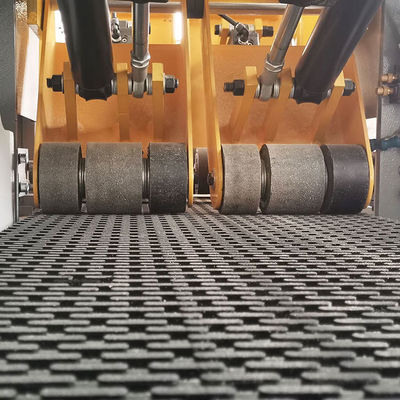 11KW-22KW puissance du moteur principal MJ400 Sauteuse à bande horizontale de coupe de bois avec roues