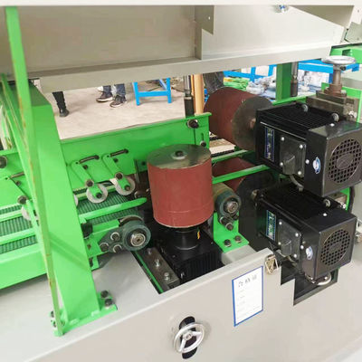 Machine de ponçage automatique à quatre côtés avec rouleau à double pression