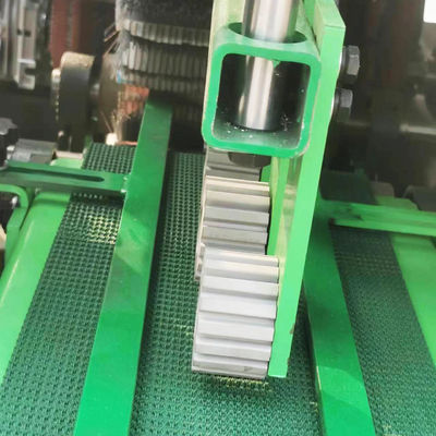 Machine de ponçage automatique à quatre côtés avec rouleau à double pression