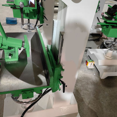 Forage vertical, mortier perforant, tenseur, mortier pour la fabrication de panneaux en bois