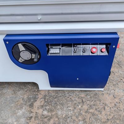 Machine de scie à panneaux de 3200 mm de précision industrielle pour le travail du bois avec puissance moteur principale de 5,5 kW