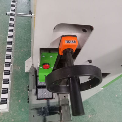 Magasins de matériaux de construction Travail du bois Compact Edge Bander avec 5 fonctions en 5,92 kW de puissance