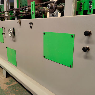 380V coupeuse à fraisage de travail du bois Machine de ponçage à quatre côtés pour l'élimination des taches de planche de bois