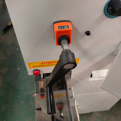 Vitesse d'alimentation du panneau 15 m/min PM265 Machine automatique de scellage à bord droit à 45 degrés