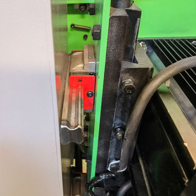 PS8130 Machine de meulage automatique des bords latéraux pour le travail du bois Machine de polissage à quatre côtés