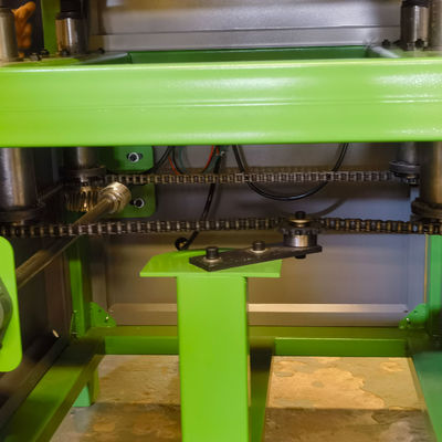 Machine de ponçage à polissage à une face personnalisable pour petites matières