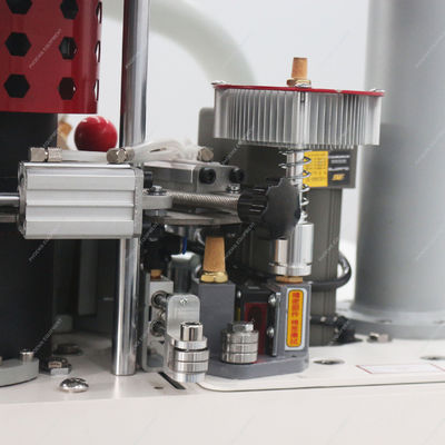 Vitesse d'alimentation du panneau m/min 3m/min KN-700-3 Fermeture à bras pliable à courbe de fermeture