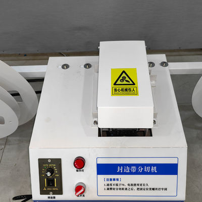 Machine à découper les bandes de bord de travail du bois pour le processus de stratification des meubles blancs