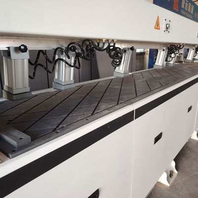 Centre d'usinage de forage CNC PDM780 Changement automatique d'outil pour une haute précision