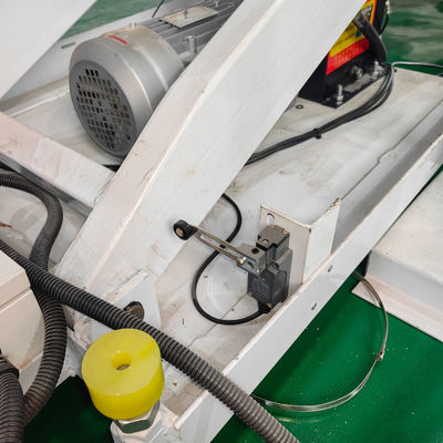 Charge réelle 1500 kg PDL01 3kw 380v/50hz Table de levage hydraulique électrique avec dispositif à rouleaux