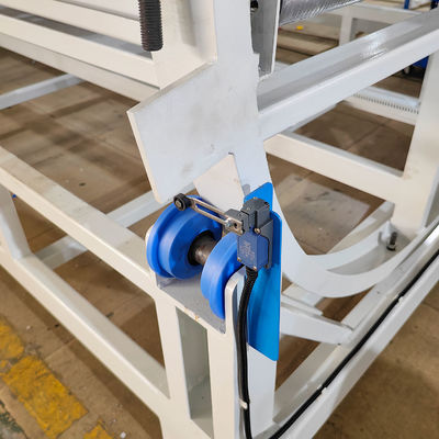 Transformez votre production de meubles avec la machine automatique de transformation de panneaux de travail du bois