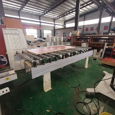 Équipement de transport automatique à plusieurs rouleaux en acier inoxydable pour la production de portes en bois