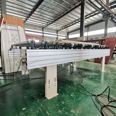 Équipement de transport automatique à plusieurs rouleaux en acier inoxydable pour la production de portes en bois