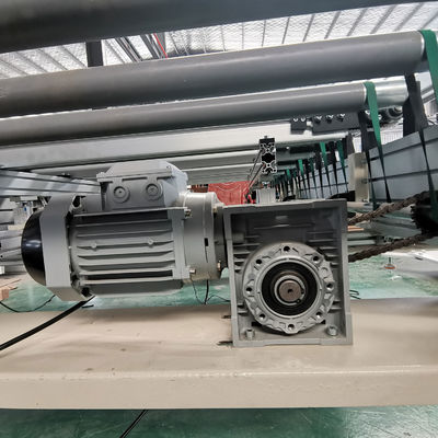 Équipement de transport automatique à plusieurs rouleaux en acier inoxydable pour la production de portes en bois