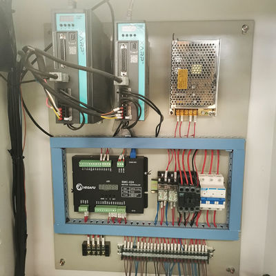 Équipement de manutention des matériaux de la ligne de production de portes en bois avec angle de rotation de 270 degrés