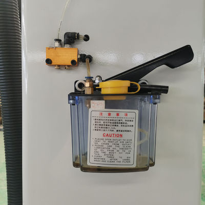 Equipement de manutention de matériaux de traitement du bois facile à utiliser avec un servo-moteur rotatif de 750 W