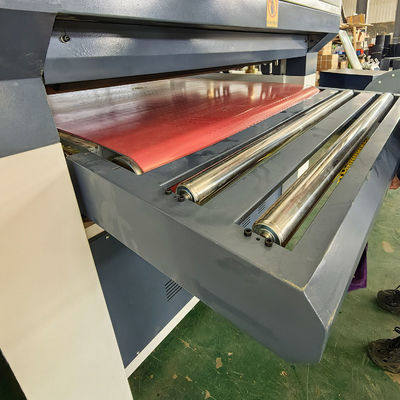 Machine de ponçage par adsorption sous vide R-R1000 6-14 m/min pour plancher en bois et porte d'armoire