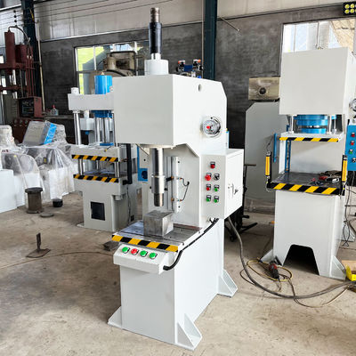 Presses de perforation et de montage de roulements hydrauliques à colonne unique à haute vitesse avec une puissance de 4 kW