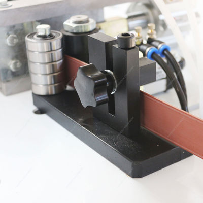 10.8m/min Vitesse d'alimentation du panneau W3 Mini machine automatique de bande de bord pour le travail du bois