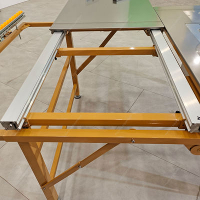 Tissus de table coulissante à commande numérique à commande numérique