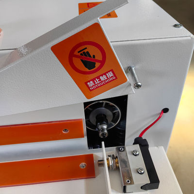 Machine de découpage de profilés portables de 800W PF30 pour le travail du bois Séchage et déchiquetage des bords à grande vitesse
