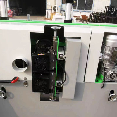 Machine à poncer à quatre côtés pour le travail du bois