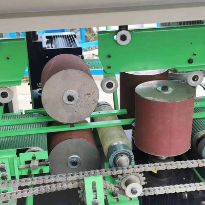 Machine de ponçage à quatre côtés entièrement automatique