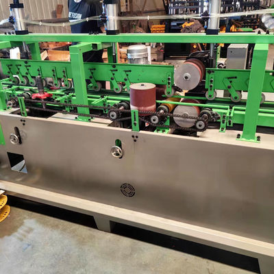 Machine de ponçage à quatre côtés entièrement automatique