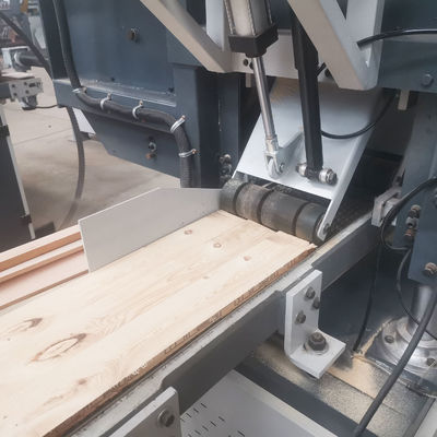500 mm Serre à bande horizontale de coupe de bois pour la tôle de bois 1900 kg Poids 21,12kw Puissance