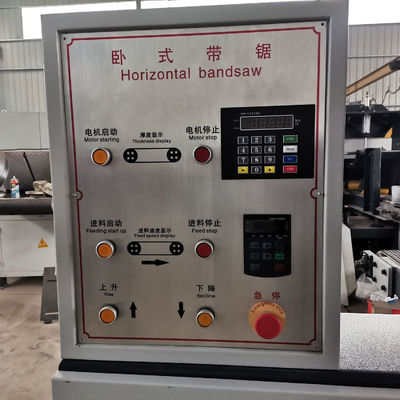 Machine à coudre à bande horizontale pour la production de travail du bois