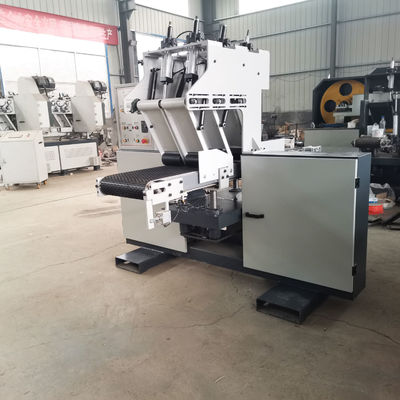 Machine à coudre à bande horizontale pour la production de travail du bois