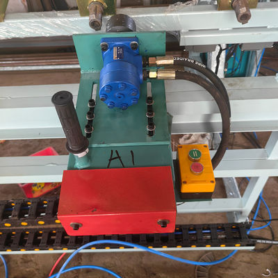 Le compositeur de bois porte-clampes hydraulique MY2500B-20 pour une taille maximale de travail L*W 2500*1250mm