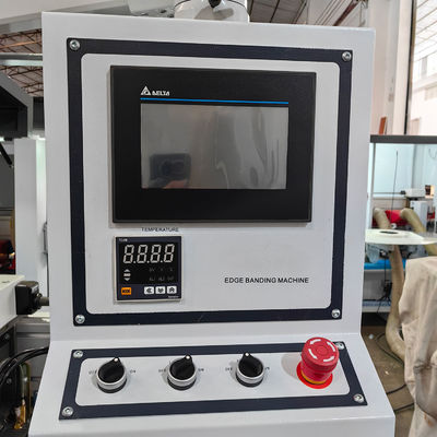Épaisseur de bord 0,4-3 mm Machine automatique à bande de bord à grande vitesse pour la fabrication de meubles
