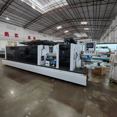 Épaisseur de bord 0,4-3 mm Machine automatique à bande de bord à grande vitesse pour la fabrication de meubles