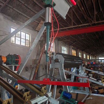 Compositeur de porte-clampes pneumatiques rotatifs de 1,5 kW pour l'industrie du bois