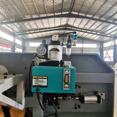 Machine à scie à bande horizontale pour couper les troncs de séquoias et le bois mince