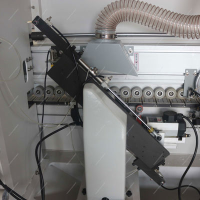 Machine à bander les bords de la ligne de travail du bois avec 45 roues à rouleaux sous pression et plus