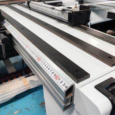 2700 mm de longueur Multifonctionnelle Faisceau de coupe de bois a été vue pour le panneau informatique CNC automatique