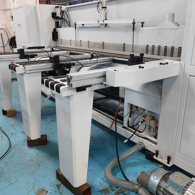 Machine de scie à faisceau à panneau informatisée à grande vitesse avec une lame de scie principale de 360 mm de diamètre
