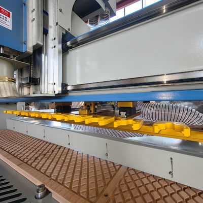 Vitesse maximale de déplacement 80000 mm/min PK2040 ATC 1325 2040 Machine de sculpture CNC pour le travail du bois