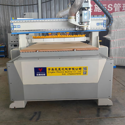 PK1325 Centre d'usinage à ligne droite entièrement automatique avec 12 routeurs CNC
