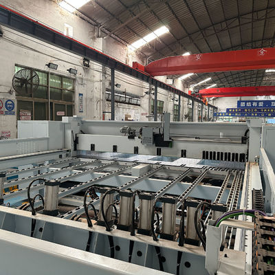 Machine de découpe de scies à panneau CNC de haute précision pour l'industrie du meuble 5100x6300x1900mm