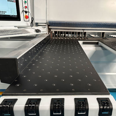 Machine de découpe de scies à panneau CNC de haute précision pour l'industrie du meuble 5100x6300x1900mm