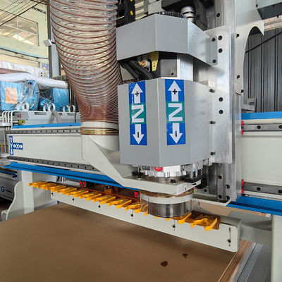 PK1325 ATC entièrement automatique de changement d'outil routeur de bois 3 axes CNC routeur pour meubles en bois