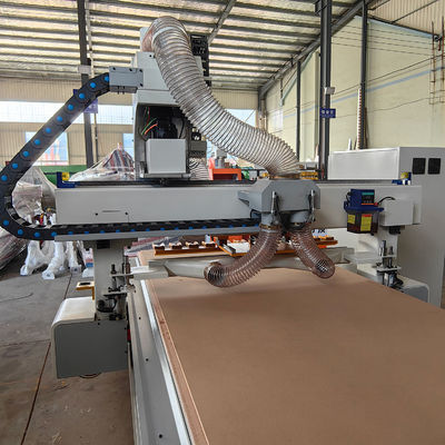 Opération sans effort Machine à routeur CNC à trois axes pour le bois Vitesse maximale de travail 20000mm/min